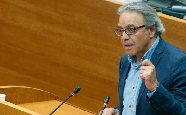 El síndic del PSPV en Les Corts, Manolo Mata.