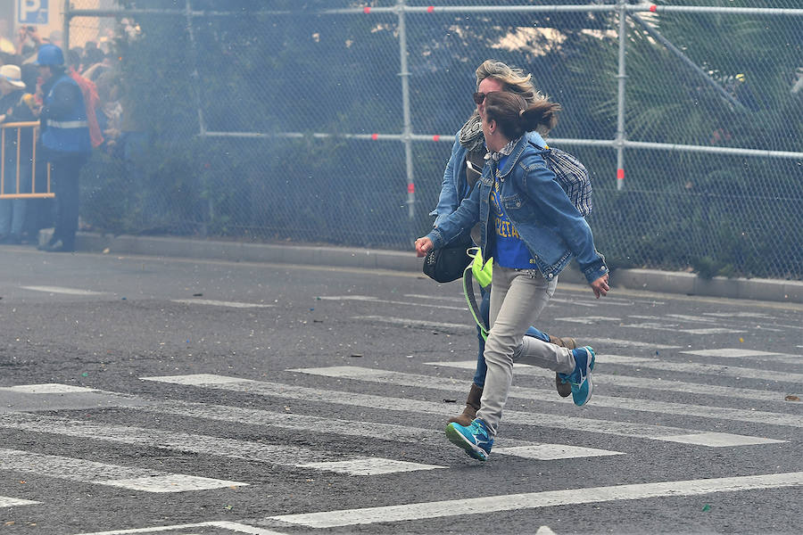 Fotos: Búscate en la mascletà de hoy