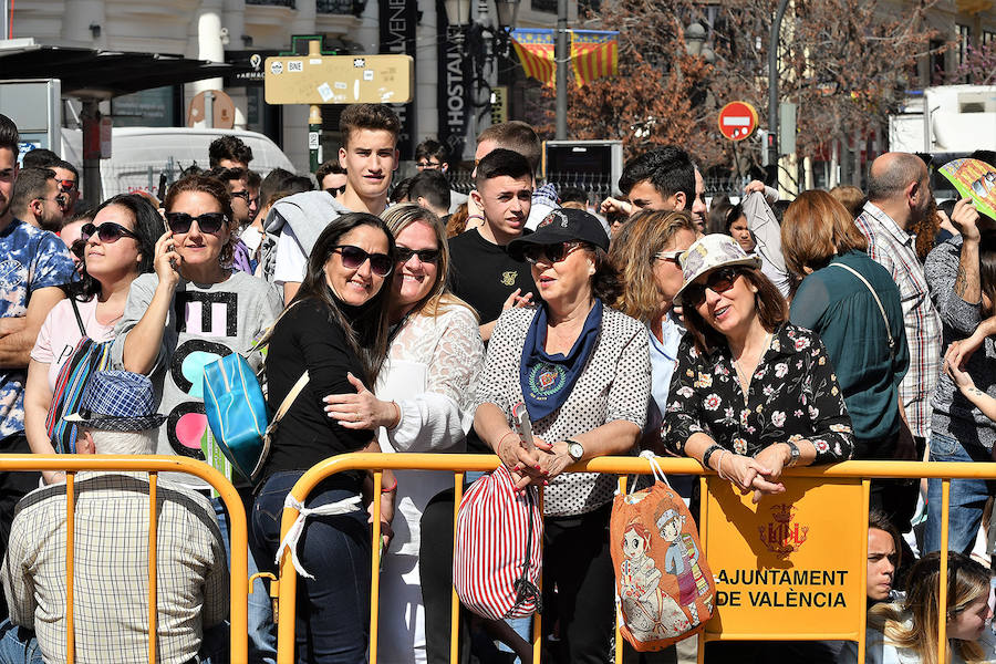 Fotos: Búscate en la mascletà del 8 de marzo de las Fallas 2019