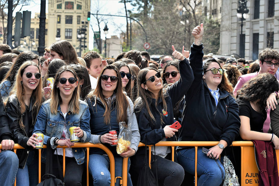 Fotos: Búscate en la mascletà del 8 de marzo de las Fallas 2019