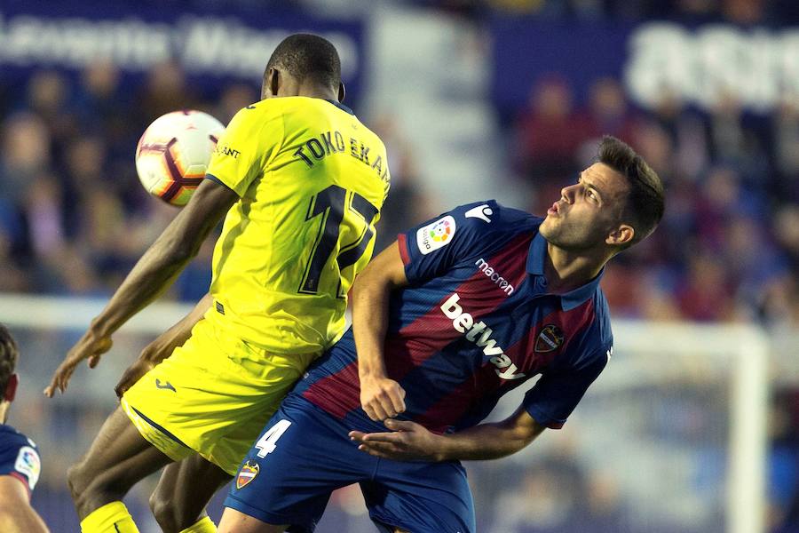 Estas son las mejores fotos del partido de la jornada 27 LaLiga en el Ciutat de València