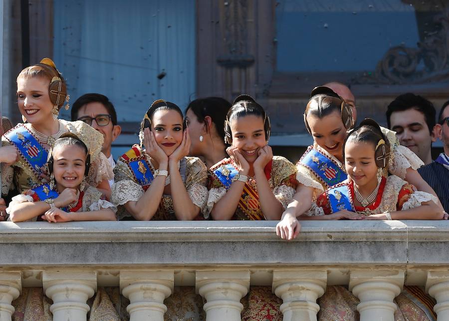 Fotos: Fallas 2019: Mascletà del 12 de marzo. Pirotecnia Hermanos Ferrández