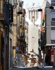 Imagen secundaria 2 - Falla de vareta de Ripalda-Sogueros, dedicada este año al centenario del Valencia CF.