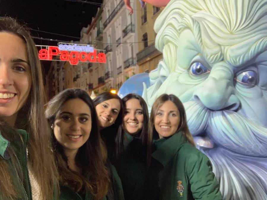 Comparte con LAS PROVINCIAS tus selfies más falleros de estas Fallas 2019. Los puedes enviar al correo: redaccion@lasprovinciasdigital.es