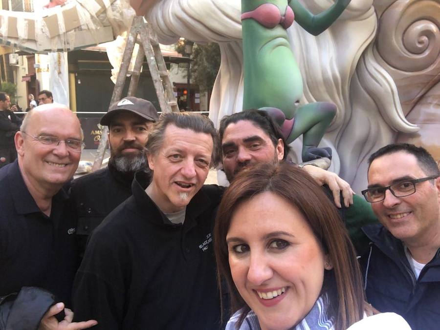 Comparte con LAS PROVINCIAS tus selfies más falleros de estas Fallas 2019. Los puedes enviar al correo: redaccion@lasprovinciasdigital.es