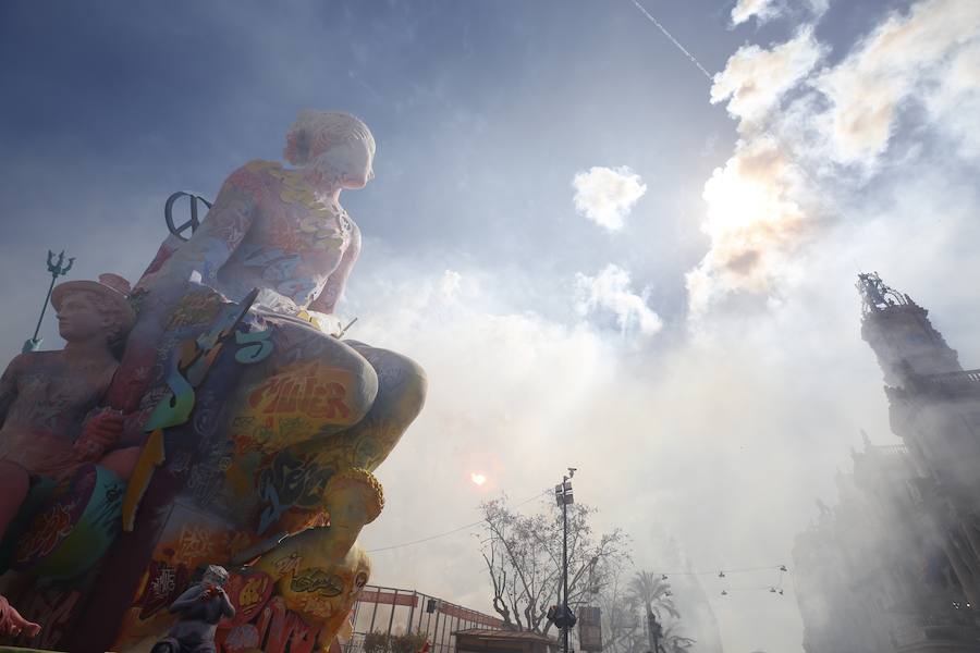 Fotos: Fallas 2019: Mascletà del 16 de marzo, de Caballer FX Global Foc