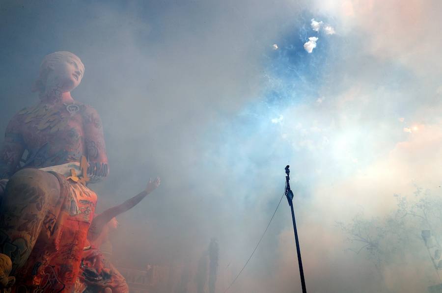 Fotos: Fallas 2019: Mascletà del 16 de marzo, de Caballer FX Global Foc