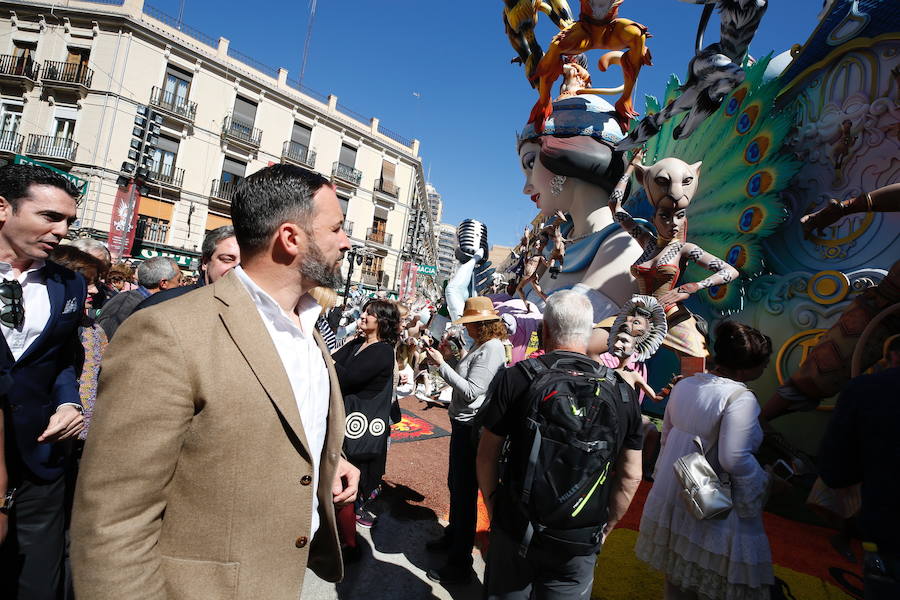 Fotos: Fotos de Santiago Abascal durante su visita a Valencia en Fallas