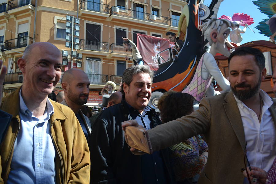 Fotos: Fotos de Santiago Abascal durante su visita a Valencia en Fallas