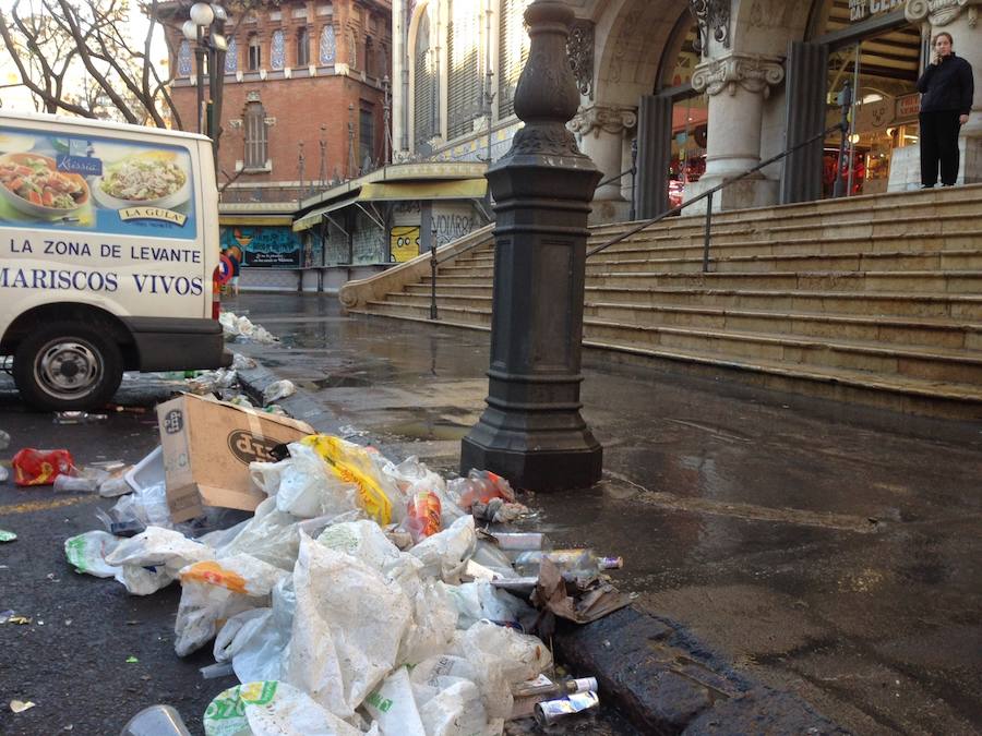 Fotos: Botellón en Valencia en los días de Fallas 2019