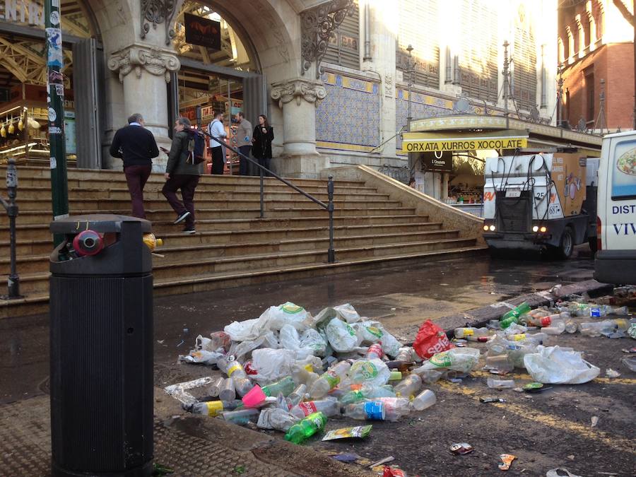 Fotos: Botellón en Valencia en los días de Fallas 2019