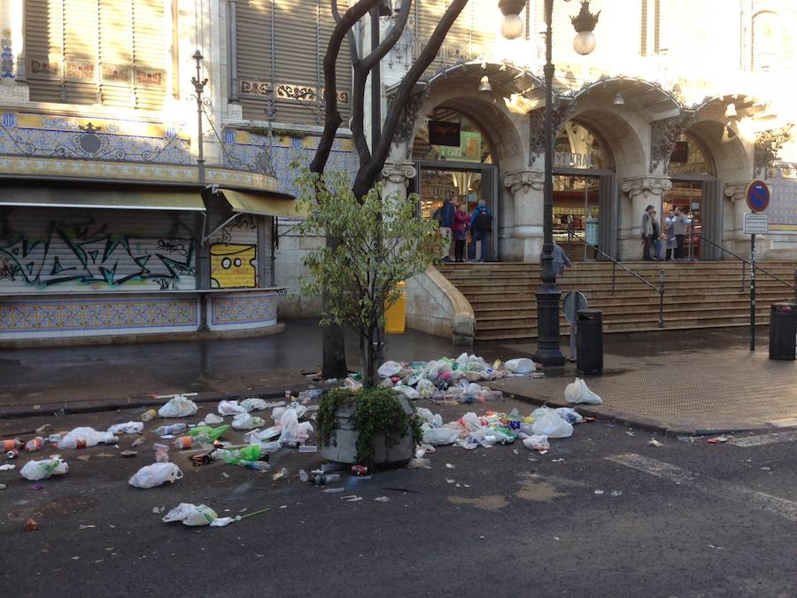 Fotos: Botellón en Valencia en los días de Fallas 2019