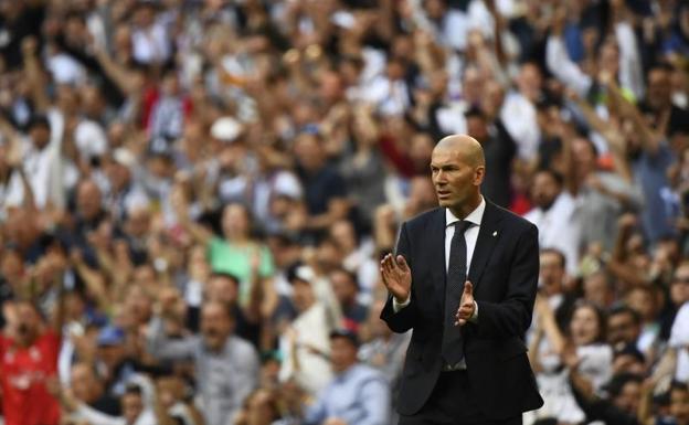 Zidane, durante el partido entre el Real Madrid y el Celta.