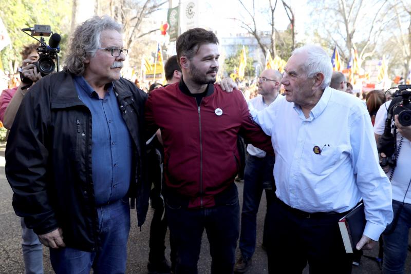 Colectivos independentistas catalanes se han concentrado este sábdo en Madrid para 