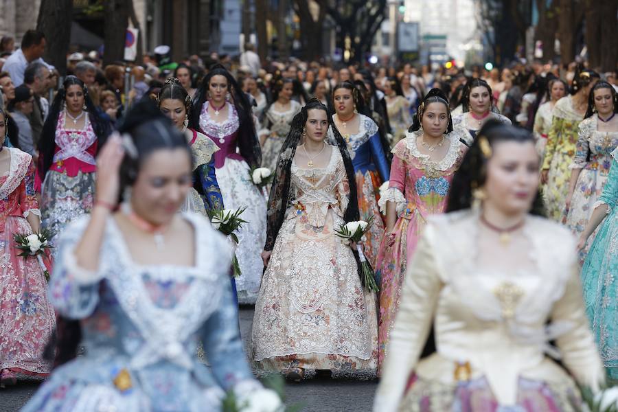 Fotos: Fallas 2019: Primer día de la Ofrenda de las Fallas de Valencia