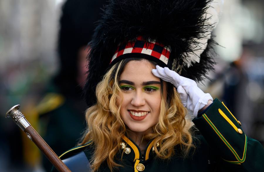 Cientos de miles de personas han celebrado el día de San Patricio 2019. Inglaterra, Irlanda, Lituania, Rusia, Nueva York, Suiza, Boston o Tokio... El mundo tiñe de verde para festejar el patrón de Irlanda. 