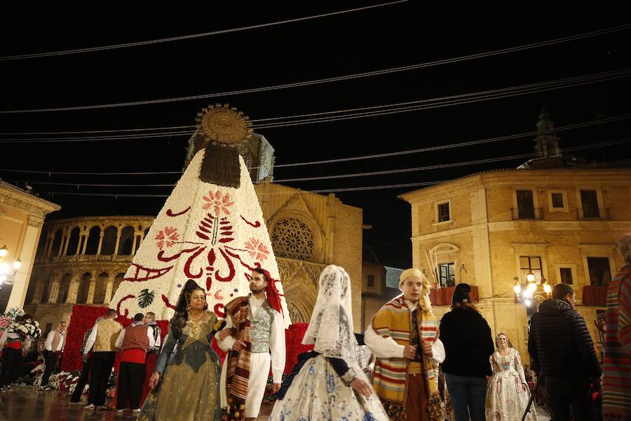 Fotos: Fallas 2019: Segundo día de la Ofrenda a la Virgen de los Desamparados