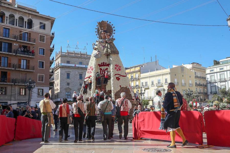 Fotos: Fallas 2019: Segundo día de la Ofrenda a la Virgen de los Desamparados