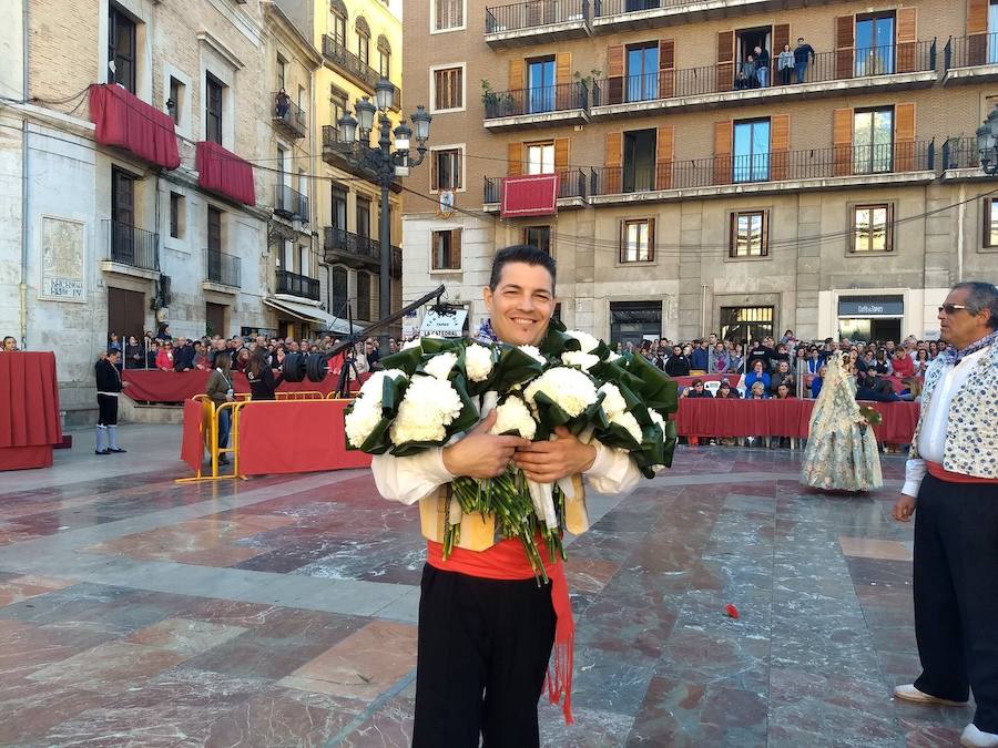 Fotos: Fallas 2019: Segundo día de la Ofrenda a la Virgen de los Desamparados