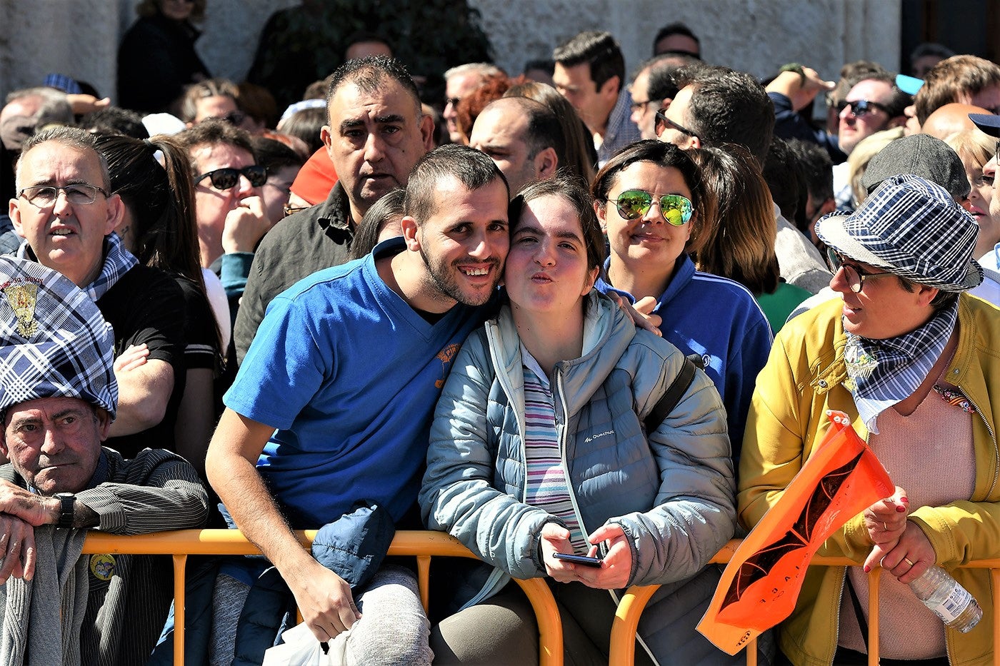 Fotos: Fallas 2019: Búscate en la mascletà del lunes, 18 de marzo