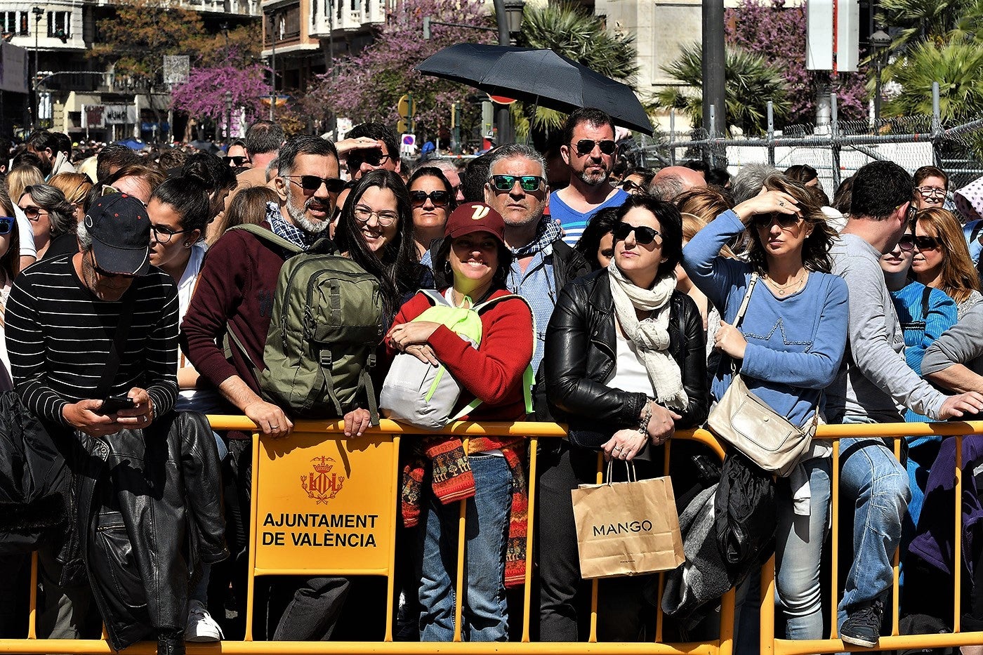 Fotos: Fallas 2019: Búscate en la mascletà del lunes, 18 de marzo