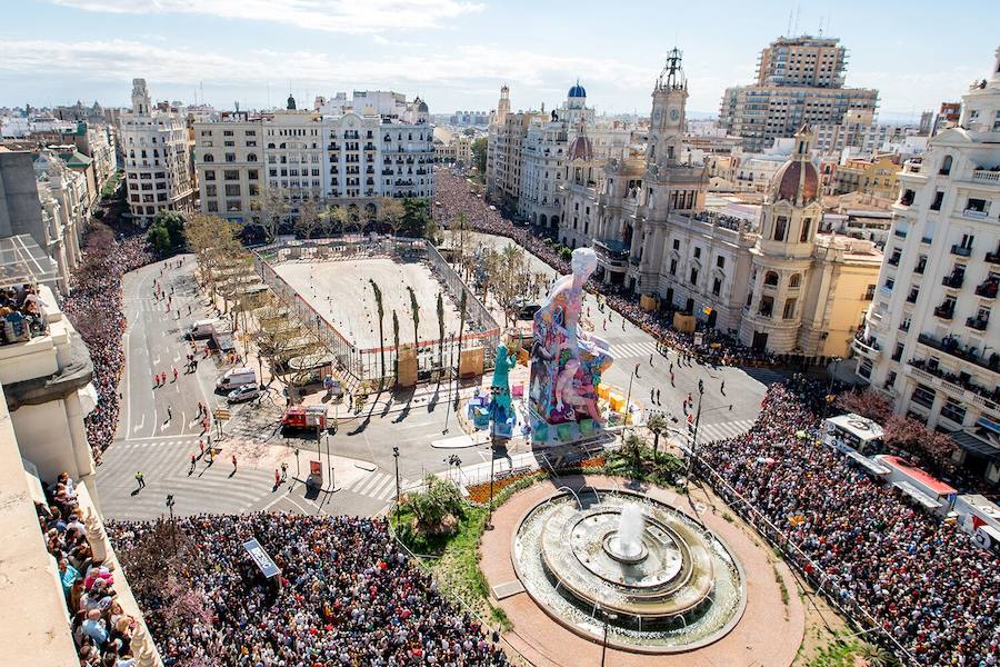 Fotos: Fotos de la mascletà de este lunes 18 de marzo