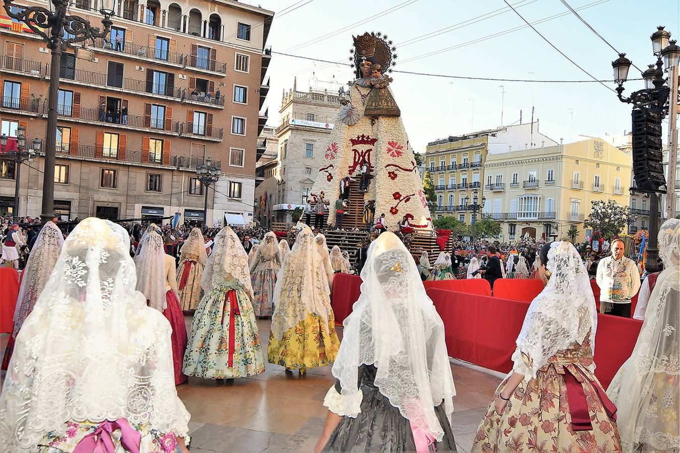 Fotos: Fallas 2019: Segundo día de la Ofrenda a la Virgen de los Desamparados