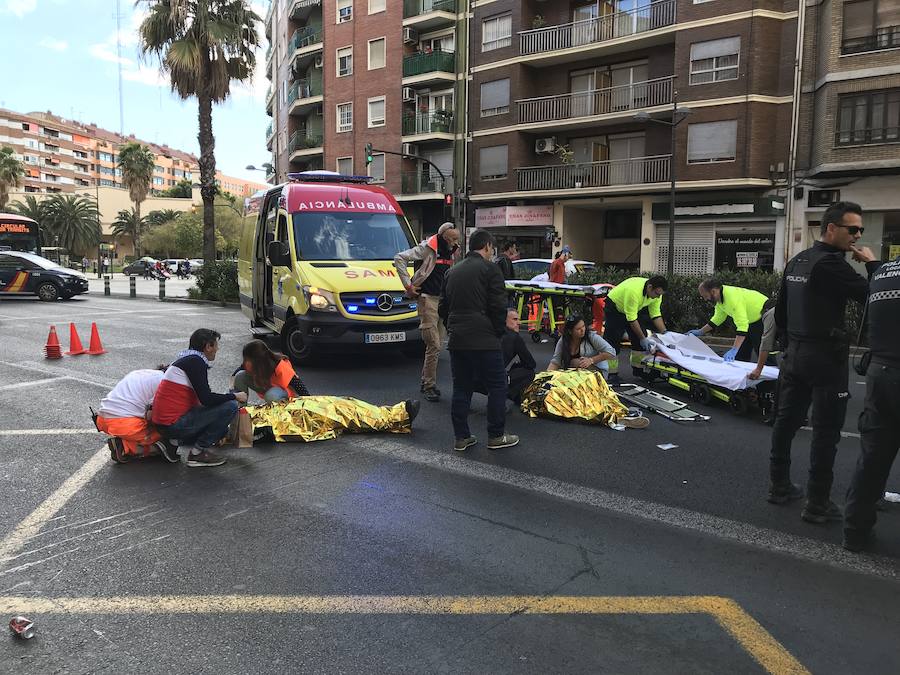 Fotos: Atropello múltiple en Valencia tras saltarse un semáforo