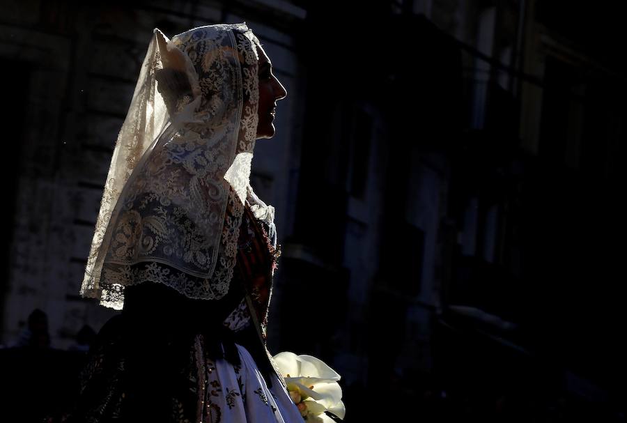 Fotos: Fallas 2019: Segundo día de la Ofrenda a la Virgen de los Desamparados