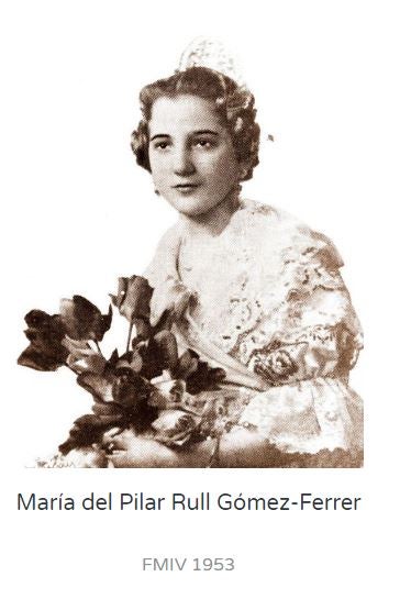 La primera fallera mayor infantil fue Teresa del Sacramento Agramunt y desde 1940 le han sucedido decenas de niñas que representaron a las Fallas con toda su alegría. Entre ellas, dos apellidos muy conocidos: Mari Carmen Martínez Bordiú Franco y Sonsoles Suárez Illana.