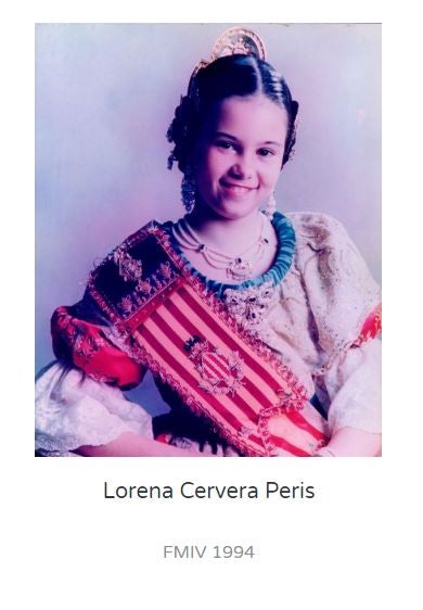 La primera fallera mayor infantil fue Teresa del Sacramento Agramunt y desde 1940 le han sucedido decenas de niñas que representaron a las Fallas con toda su alegría. Entre ellas, dos apellidos muy conocidos: Mari Carmen Martínez Bordiú Franco y Sonsoles Suárez Illana.