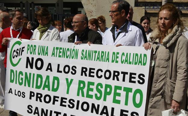 Los médicos retoman las protestas tras incumplir Sanidad el plan de refuerzos