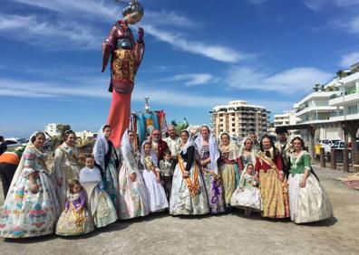 Imagen secundaria 1 - Las Fallas de Ibiza: una fiesta valenciana cruzando el mediterráneo