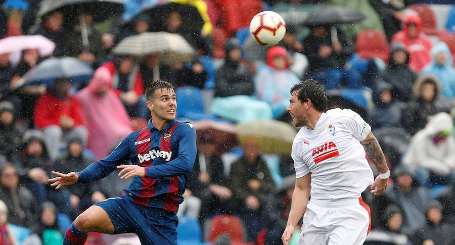 Estas son las fotos que deja el partido de la jornada 29 de LaLiga disputado en el Ciutat de València