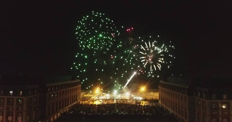 La localidad argentina de Mar del Plata ha celebrado este año su 65ª fiesta fallera. Los actos falleros, organizados por parte de la Unión Regional Valenciana, empezaron el 2 de enero con la apertura del puesto de venta de comida tradicional valenciana como paella y buñuelos. El 22 de marzo se plantó la falla hecha completamente por el artista fallero local Adrián José Más y este sábado 30 de marzo se celebró la cremà de la falla, un evento multitudinario que congrega a miles de personas para disfrutar de la fiesta valenciana de las Fallas.