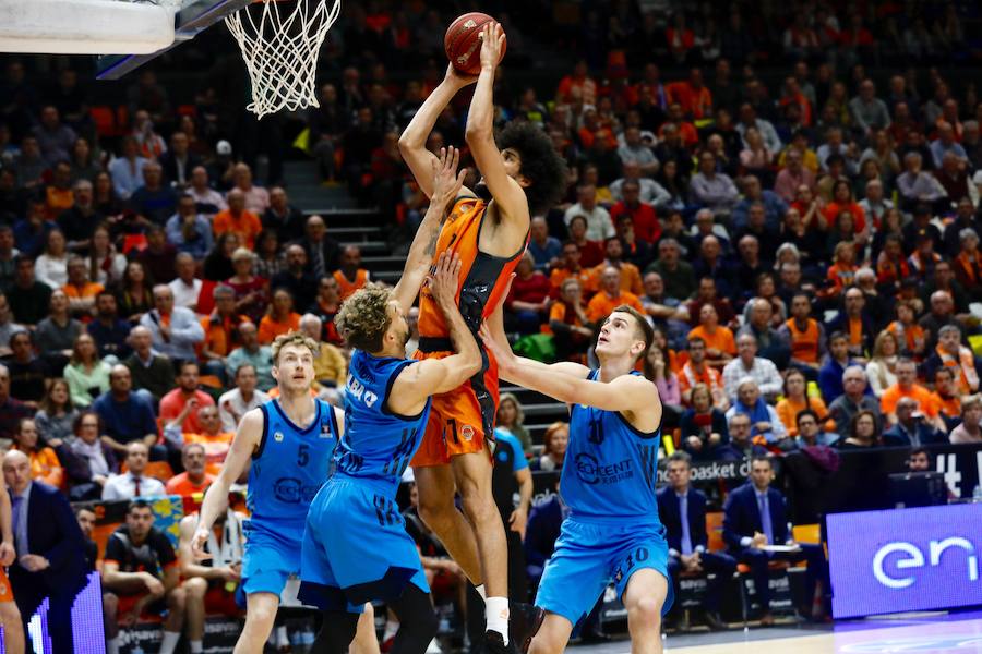 Las mejores fotos del primer partido de la final de EuroCup disputado en la Fonteta