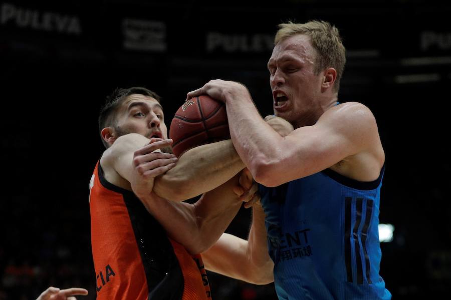 Las mejores fotos del primer partido de la final de EuroCup disputado en la Fonteta