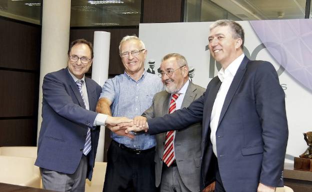 Vicent Soler, Joan Ribó, José Vicente González y Rafael Climent, tras pactar la hoja de ruta ferial. 