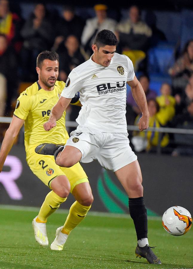 Las mejores fotos del partido de ida de cuartos de final de Europa League entre dos de los clubes de la Comunitat en el Estadio de la Cerámica