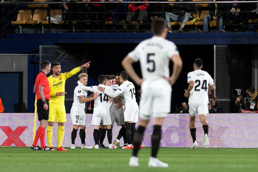 Las mejores fotos del partido de ida de cuartos de final de Europa League entre dos de los clubes de la Comunitat en el Estadio de la Cerámica