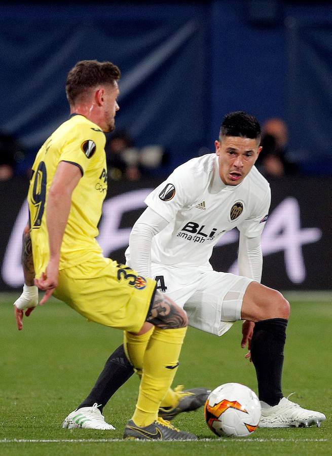 Las mejores fotos del partido de ida de cuartos de final de Europa League entre dos de los clubes de la Comunitat en el Estadio de la Cerámica