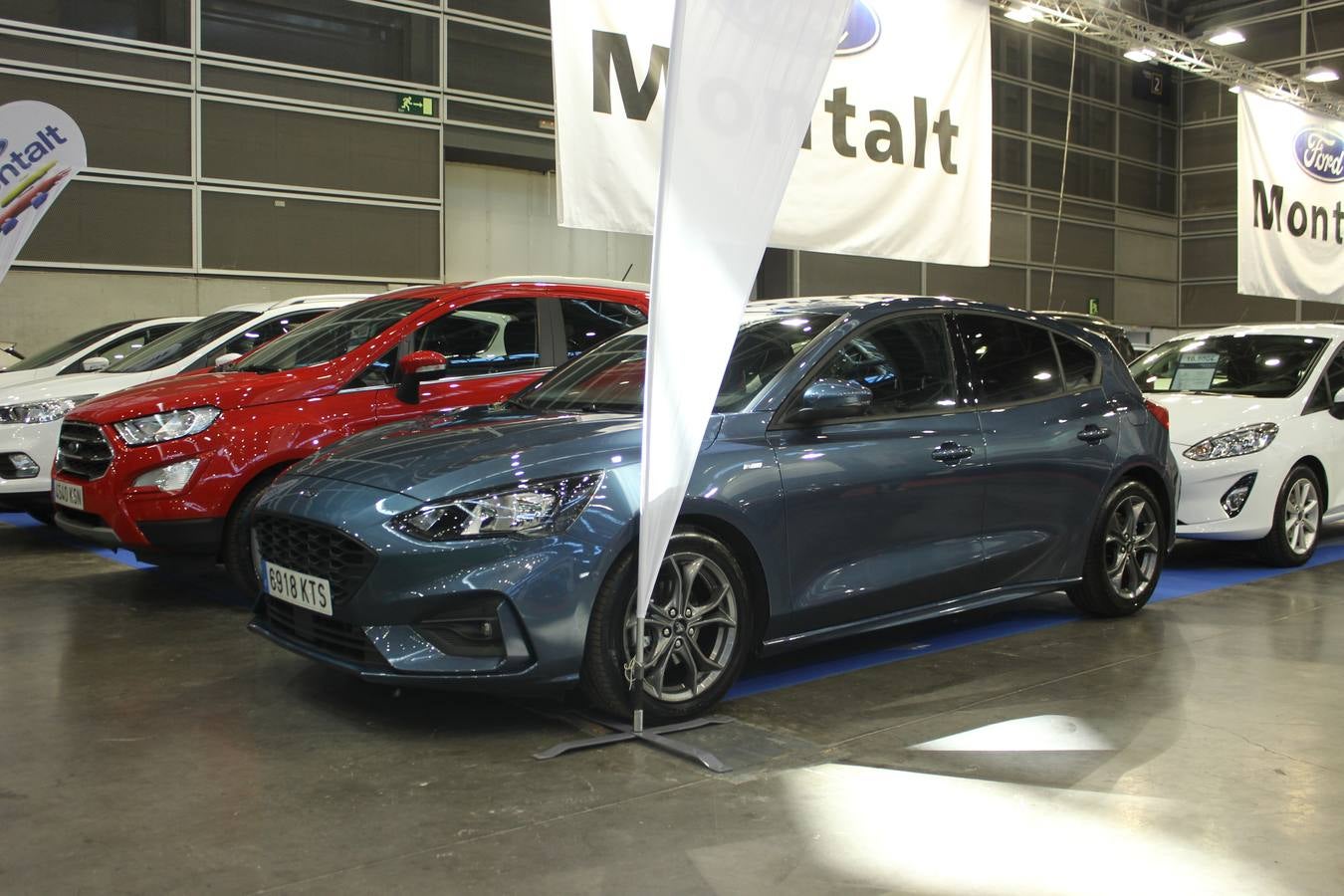 Feria Valencia celebra la 11ª. edición de la 'Feria del Vehículo Selección Ocasión', una cita que reúne hasta el próximo domingo, en el Nivel 3 del recinto ferial a 45 expositores y 26 marcas oficiales. Ofertan unos 1.500 vehículos con grandes descuentos; algunos coches de ocasión rebajados en más de 6.000 euros. 