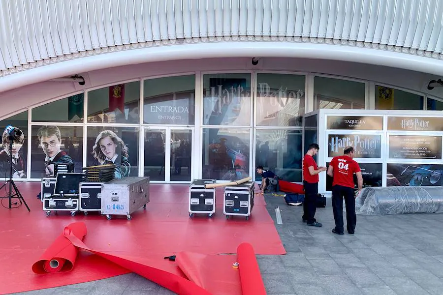 Alfombra roja de la inauguración oficial de la exposición de Harry Potter en Valencia en el Museo de las Ciencias Príncipe Felipe, en la Ciudad de las Artes y las Ciencias. 