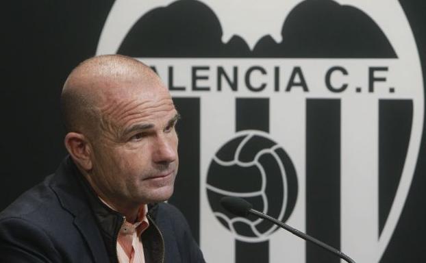 Paco López, durante la rueda de prensa previa al derbi entre el Valencia CF y el Levante UD.