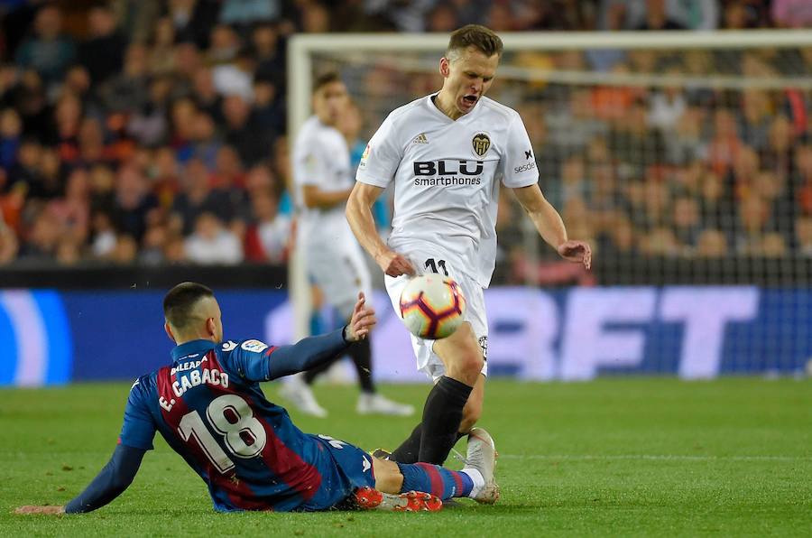 Estas son las imágenes que deja el derbi en Mestalla. Partido correspondiente a la jornada 32 de LaLiga