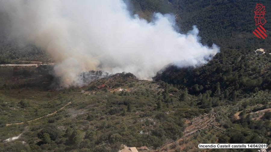 Fotos: Incendio en Benigembla y Castell de Castells