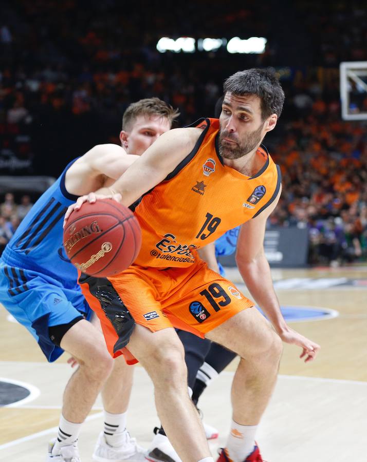 Las mejores fotos del partido que definirá al campeón de EuroCup en la Fonteta