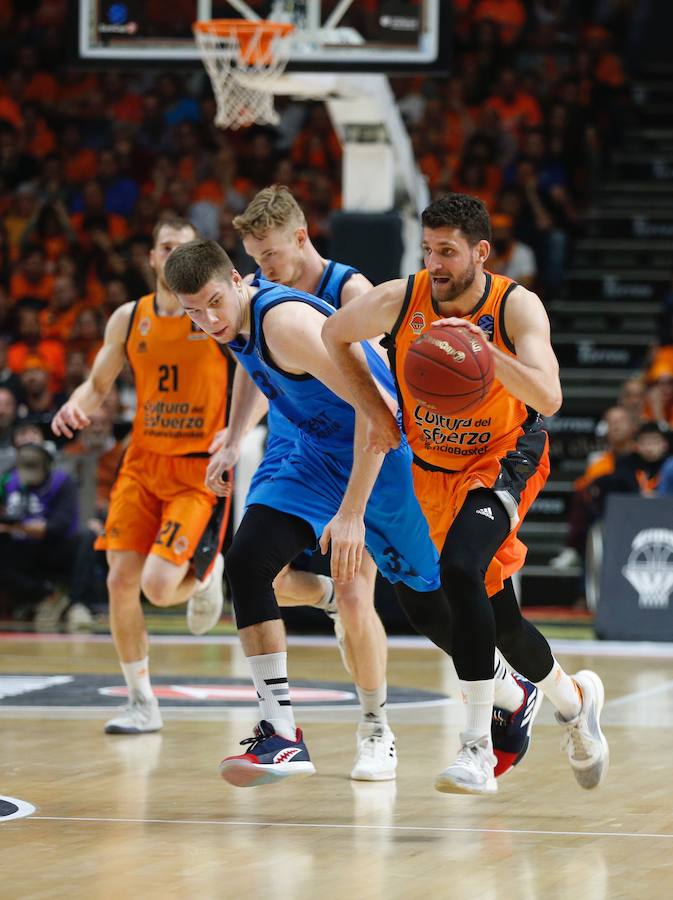 Las mejores fotos del partido que definirá al campeón de EuroCup en la Fonteta