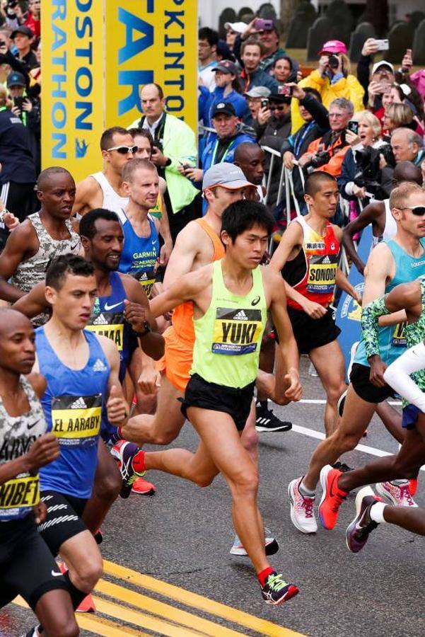 El Maratón de Boston 2019 ha estado marcado por la lluvia. Miles de atletas han recorrido las principales calles de la ciudad de Massachussets en uno de los maratones más prestigiosos del mundo, uno de los seis majors.