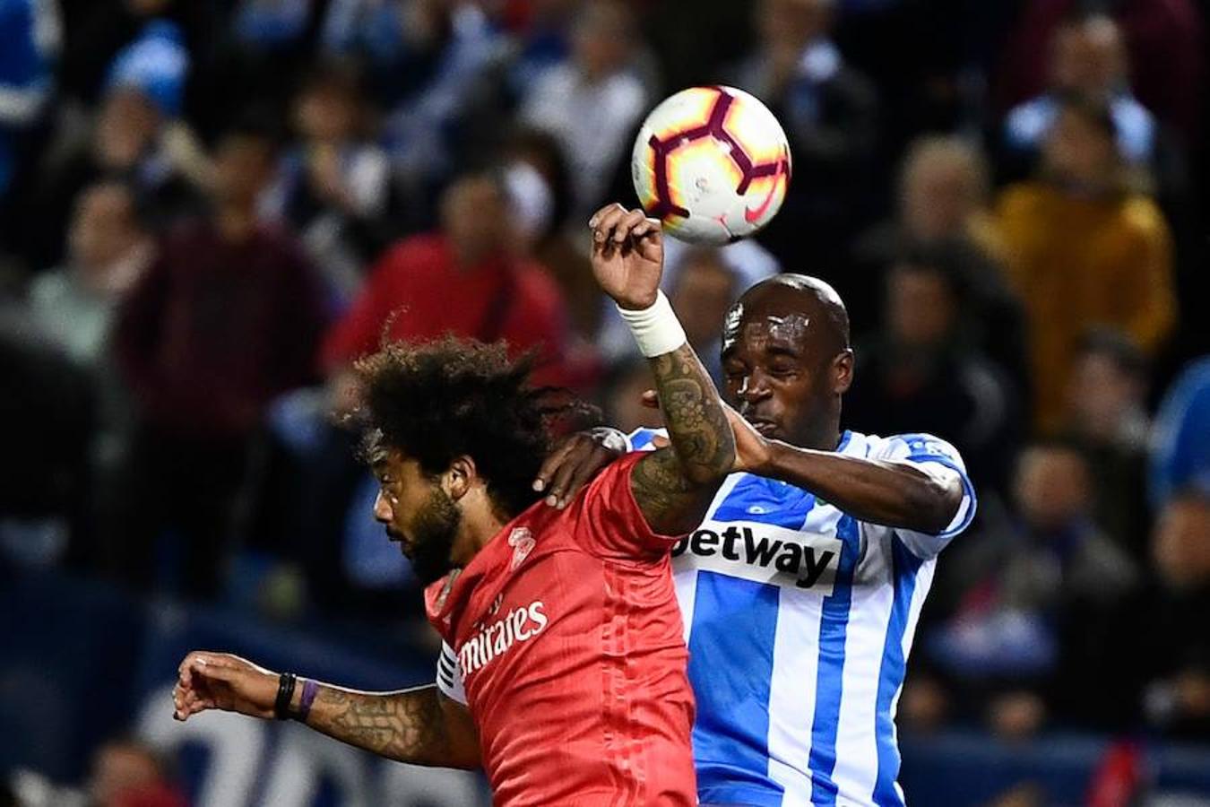 Butarque vivió una noche de emociones con la visita del Real Madrid, que jugó su primer partido de esta Liga en lunes.